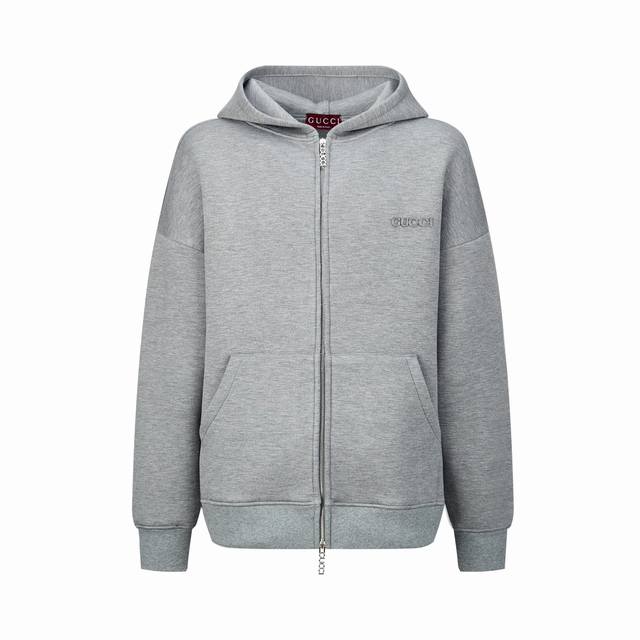 原版开发 顶级版本』 Gucci 贴布烧花刺绣拉链帽衫 面料：采用320克双面双层复合，面料布匹洗水和过胶贴合，面料高达700克，整件衣服的重量接近2公斤。宽松