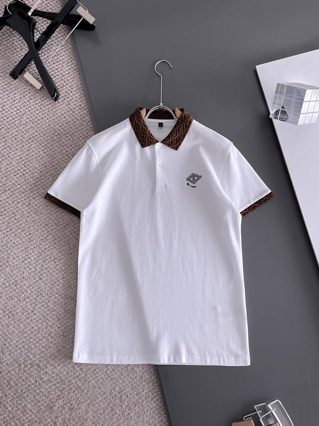 芬迪 新品高端货上市！2025夏季新款Logo男士翻领Polo衫！经典休闲商务男款，高端男装的天花板级别的商务男款！简约时尚大气不失优雅，单穿内搭体面过人，品质