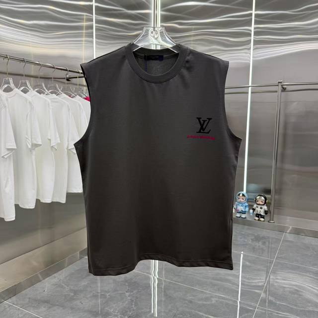Lv 2025夏季新款 无袖背心 厚板硅胶植绒工艺 男女同款宽松版 S M L Xl Xxl 五个码 颜色：黑色 白色 灰色
