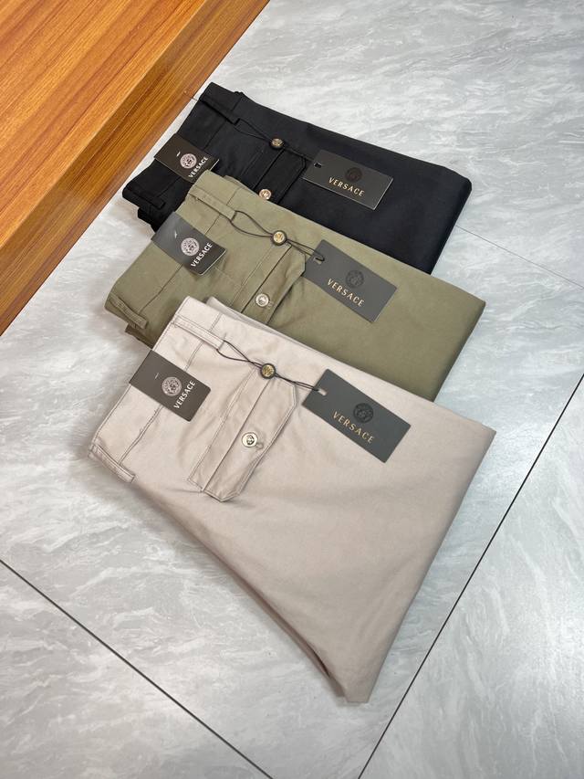 Versace 范思哲 2025春夏新品 三标齐全 西裤 休闲裤 好货不用过多介绍 看细节 专柜码数：29-36 175 140上身32码