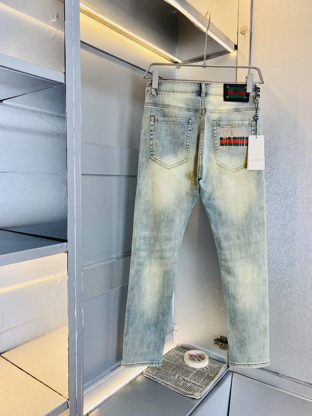 原单货 可穿200斤古奇Gucci 2025 冬款新款专柜同步有售，时尚休闲裤直筒牛仔裤弹力牛仔裤，进口原版面料，上身舒适透气，顶级工艺五金配饰。档次极高，版型