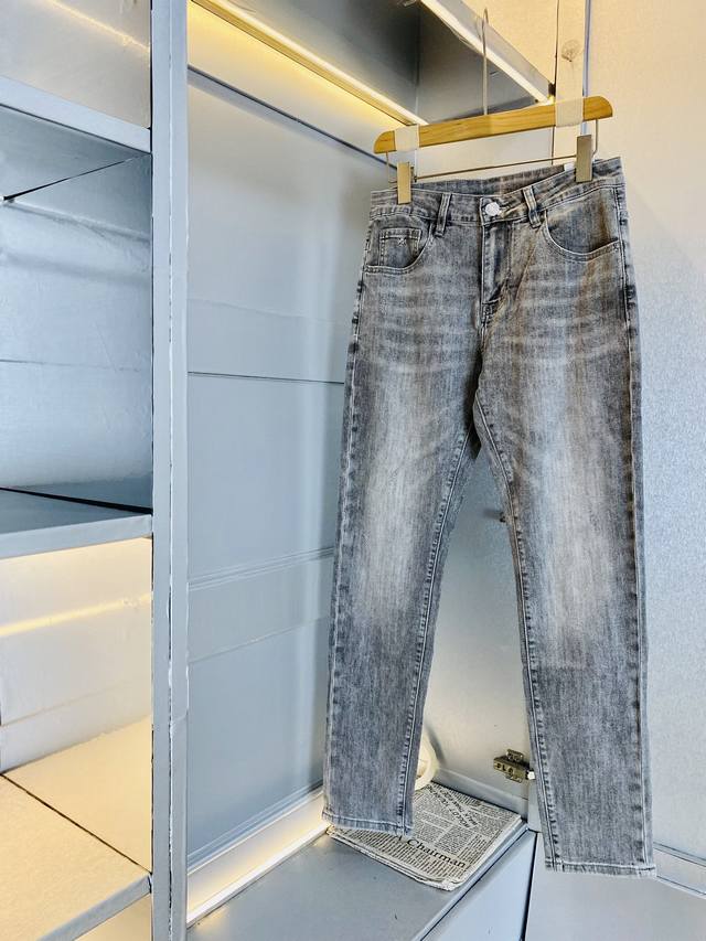 原单货 可穿200斤克罗心Chrome Hearts 2025秋季秋款新款专柜同步有售，时尚休闲裤弹力牛仔裤，进口原版面料，上身舒适透气，顶级工艺五金配饰。档次