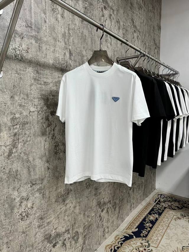 上新 25Ss P家爆款短袖来袭 定制环保Logo 经典百搭 面料精选新疆长绒棉 黑 白 码数S-Xxl 小微阔