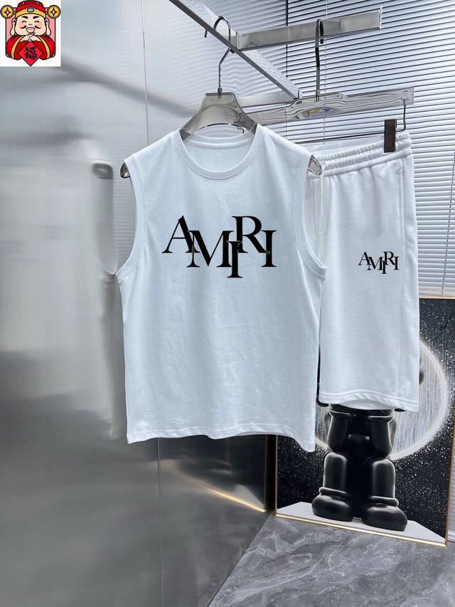 直 品牌 Amiri 2025春夏季新品背心套装，经典简约款式 任何人都可以轻松驾驶 进口定制丝光棉面料 手软舒适有型 吸汗透气 ，胸前经典品牌字母Logo设计