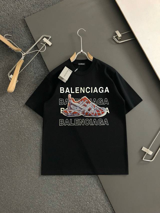 Bal 2025春夏新款首发专柜最新款短袖圆领T恤 高端订制 设计前卫时尚！品牌Logo重工艺设计 高端定制面料.手感柔软.穿着舒适.专柜级别精致车线.做工精细