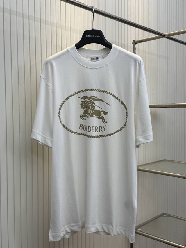 Bbr 巴宝莉 25Ss战马骑士徽章印花短袖T恤 Size：Xs S M L