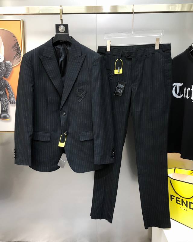 整套 上衣P600 西裤P300 Dg 杜嘉班纳2025早春新款原单男士商务休闲西装套装 西服外套西裤 可拆开售卖官网同步售卖 高端定制 时尚百搭 爆款贴布刺绣