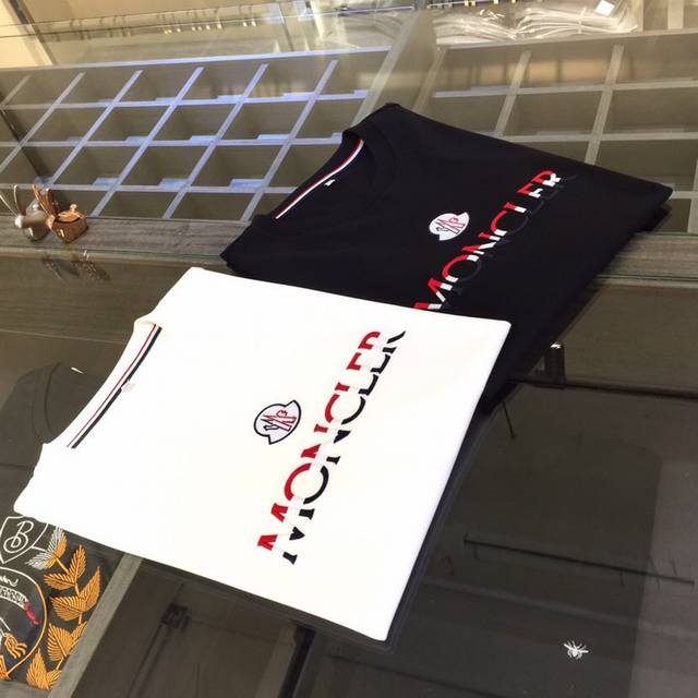 Mo家2025夏季新品 秒杀一切版本！经典时尚百搭圆领短袖 胸前精美立体刺绣Logo设计！订制桑蚕丝天丝超柔软面料 男人的衣柜都少不了基础打底衫 随时随地都可以