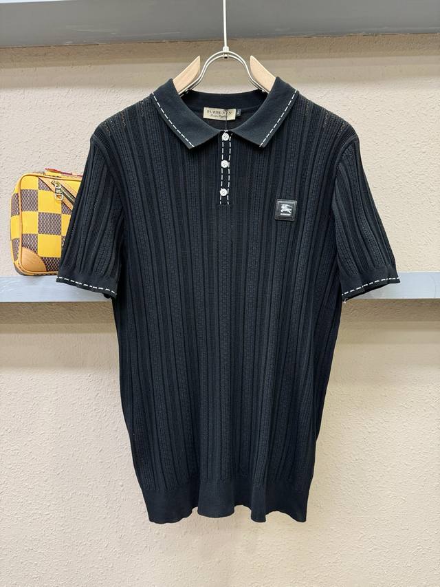 Burberry巴宝莉 2025春夏新品针织短袖，进口针织面料，手感柔软。顶级进口私货，时尚设计潮流短袖针织衫，不失奢华 品质毋庸置疑 上身效果超赞，奢华官网同