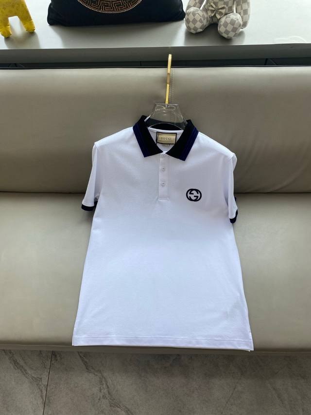 Gucci 2025Ss夏季新款 Logo男士翻领Polo衫！经典商务男款，高端男装的天花板级别的商务男款！简约时尚大气不失优雅，单穿内搭体面过人，品质控 细节