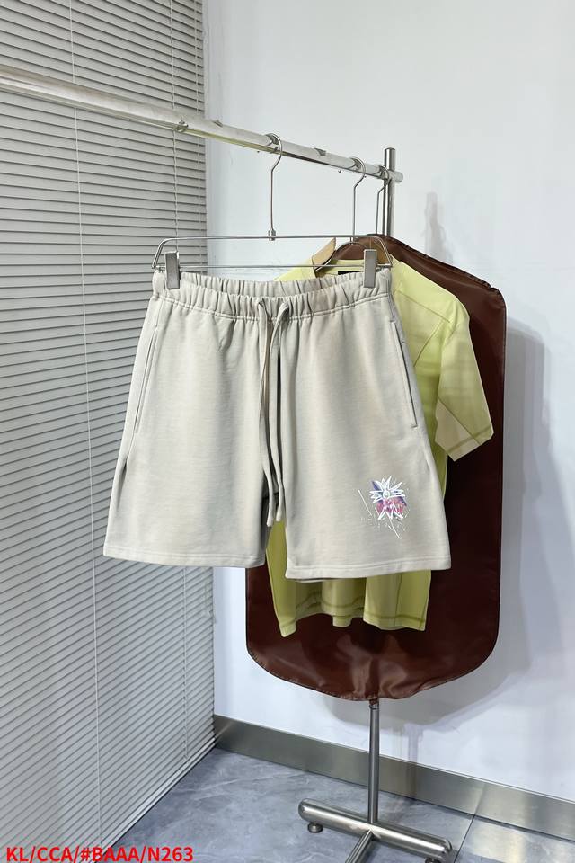 N263 Kl 克罗心 2025夏季短裤！百搭松紧腰休闲五分裤！松紧腰 两侧插袋 面料采用客供定织高支纯棉料，上身透气，柔软亲肤，手感细腻、 腰部针织松紧腰加抽
