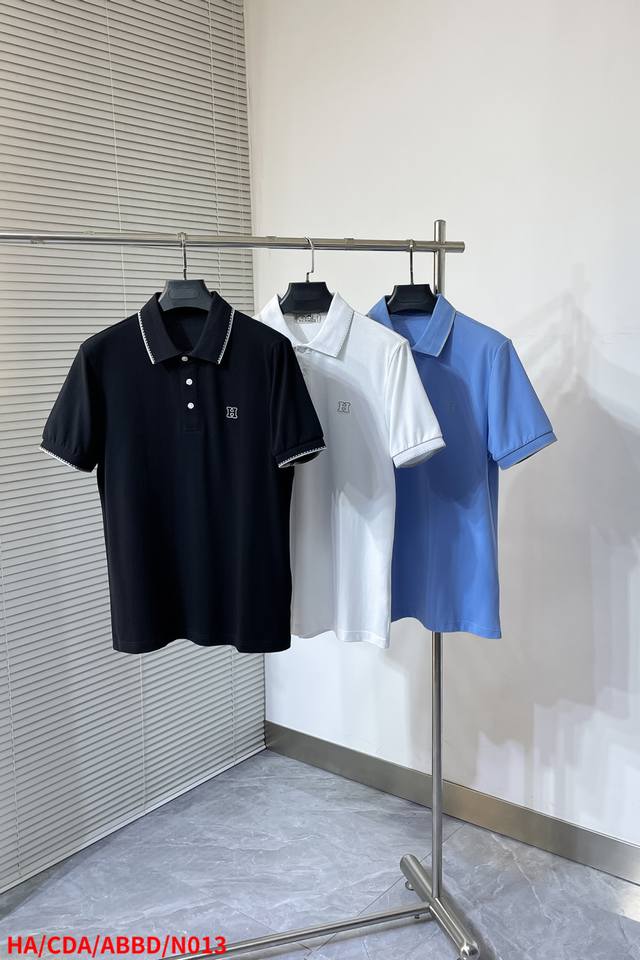 N013 Ha爱马仕 独家定制工艺款 ,同步2025Ss夏季新品，男士胸前经典徽标标识商务休闲撞色领短袖Polo衫！贸易公司渠道稀出，同步Gw发售！视觉颇为精致