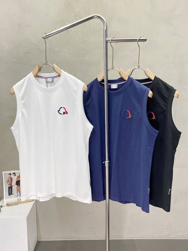 Moncler蒙口独家专供新款原单男士休闲坎肩背心 高端定制 高版本 时尚百搭爆款进口面料 手感超柔软细腻 穿着亲肤舒适 高端精品 代工厂P精细做工 上身非常赞