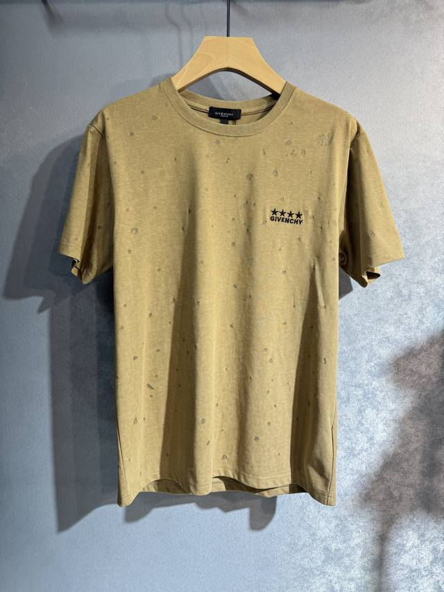 Givenchy 纪梵希 25Ss新款春夏短袖 最高版本客供定制高端纯棉面料 简单时尚款，配色超级好看！经典Logo的设计 简单大方的款式！W3满满的高级感，四