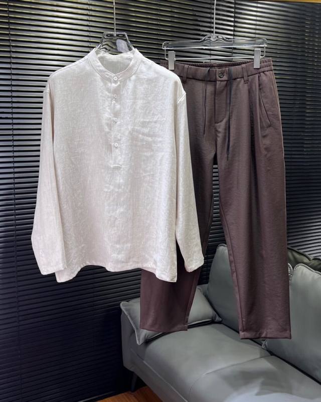 Loro Piana 诺悠翩雅Lp 文艺度假款 慵懒休闲宽松版型‖复古休闲系 25夏季Lp# 亨利领套装，成为你的诗意伴侣。轻盈垂坠的布料随风轻舞，行走间皆是浪