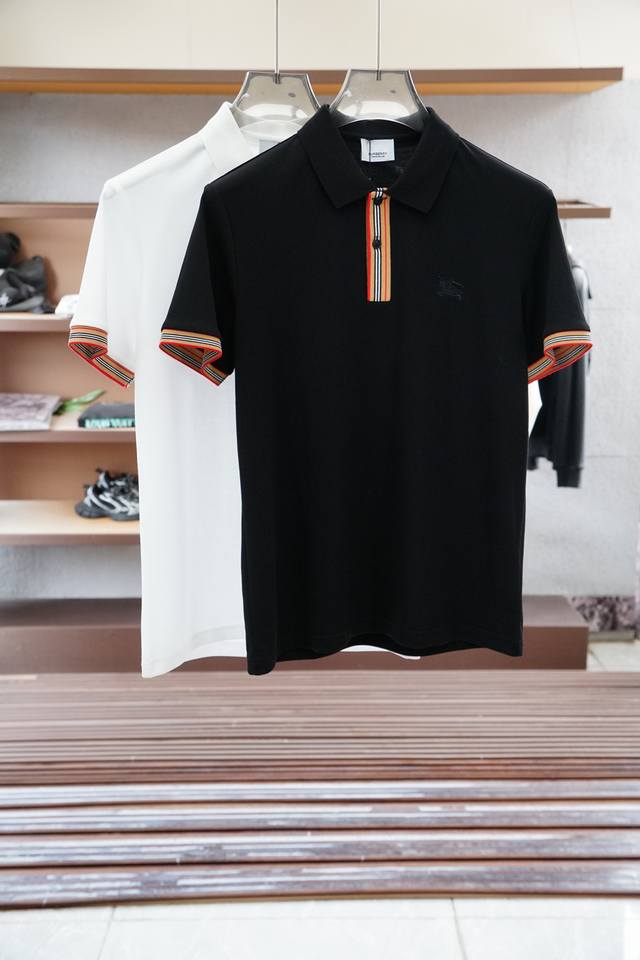 Bbr巴宝莉 重磅推荐！2025早春。新品 专柜在售 时尚高端男装Polo-胸前Logo个性时尚 进口顶极高密度丝光珠地，极为亲肤舒适 摸上去非常的细腻，质感很