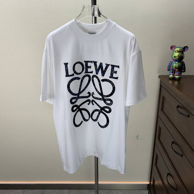 罗意威Low 2025春夏新款时尚 牛仔布+彩布绣花圆领短袖T恤 完美细节 上身效果非常好 S M L Xl Xxl 五个码 黑色 白色