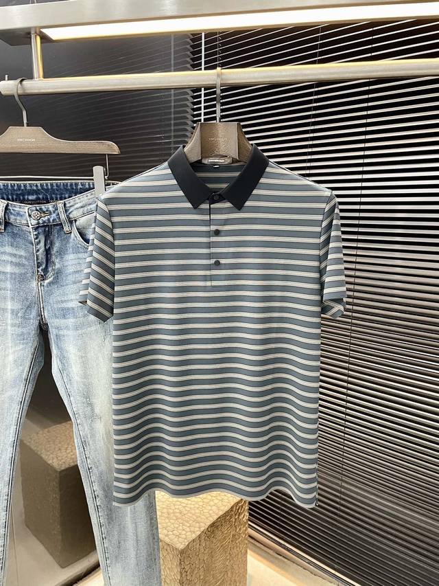Cavalli- 卡瓦利 2025年春夏最新款Polo短袖，采用最新锦伦面料，耐水洗不易掉色，手感柔软、成分柔软舒适 经典设计风格 特殊定制 简单的裁剪方式拼接