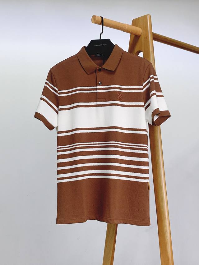 Ermenegildo Zegna 杰尼亚 2025Ss春夏新品 复古条纹Polo衫，贸易公司渠道稀出，随性搭配的中性风，男女皆可上身的百搭单品！甄选优质面料打