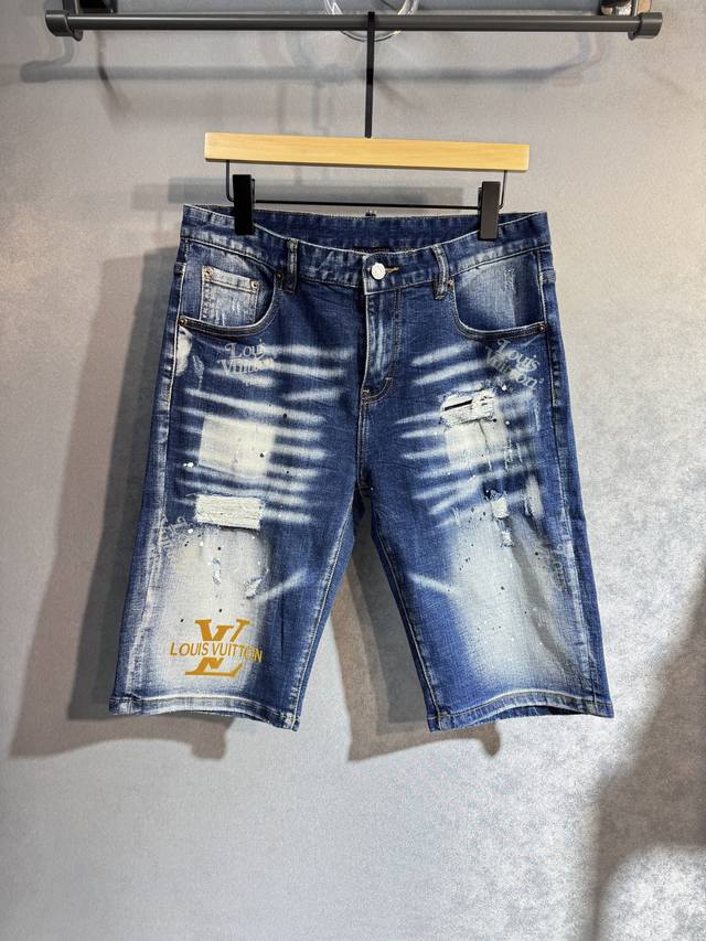 Lv 路易威登 春夏最新品五分牛仔裤出入专卖店无压力 专柜热销款 品味与价值共享 身穿着非常舒适 低调不失奢华 穿出去非常有档次,裤型款式和裁剪亦无需多言S2