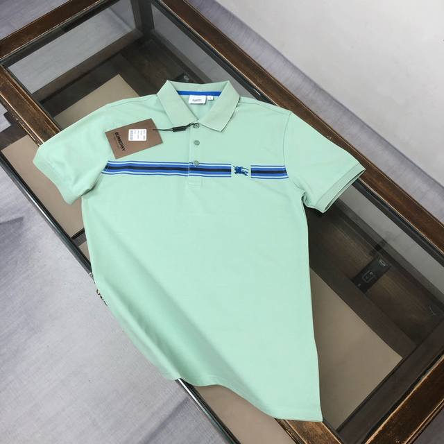Abur*Berry 巴宝莉 2025最新款战马骑士标男士短袖Polo衫，品牌最新设计元素！既不单调也不复杂,恰到好处的展现品味！客供顶级定制珠地棉面料！舒适吸
