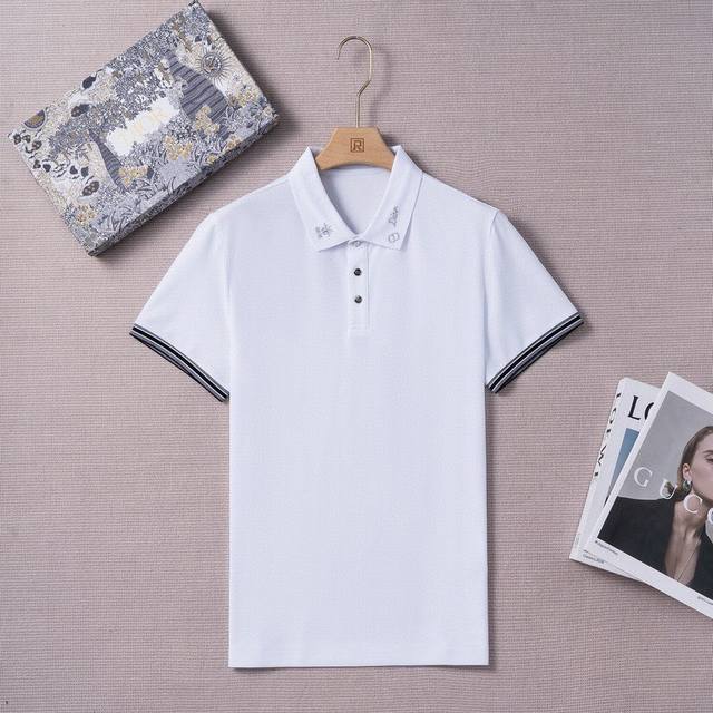Dior 迪奥25春夏时装款短袖丝光珠地棉马球翻领T恤Polo衫！甄选高级进口成衣定织珠地面料，老牌工坊成衣工序定织定染，极为奢华特殊的材质，面料属性皆为上乘，