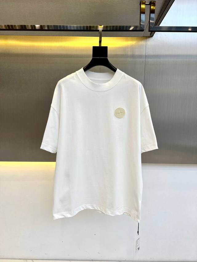 Stone Island石头岛、2025春夏新品男士休闲圆领短袖T恤 ，220G纯棉面料，简单大气的款式，甄选优质100%纯棉，面料密度紧实久穿不易变形，微弹力