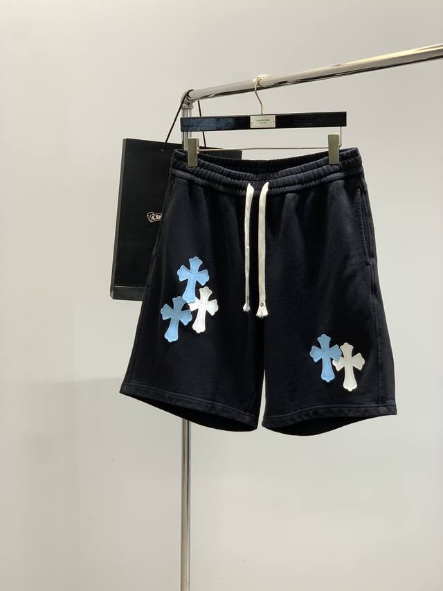Chrome Hearts 克罗心，2025夏季新品，专柜同步有售，原单狠货，时尚休闲短裤，采用进口原版面料，顶级刺绣工艺字母图案Logo，原版五金辅料装饰，独