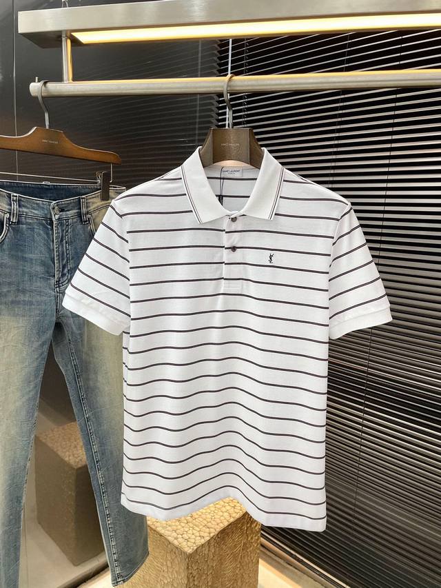 Saint Laurent 圣罗兰 2025年春夏最新款Polo短袖，采用最新珠地面料，耐水洗不易掉色，手感柔软、成分柔软舒适 经典设计风格 特殊定制 简单的裁