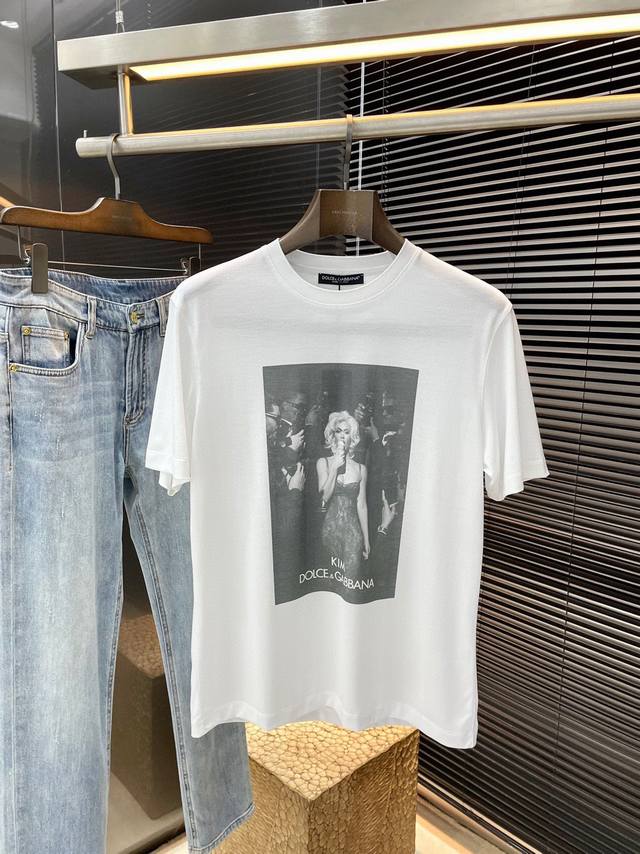 Dolce&Gabbana- 杜嘉班纳 系列 Vip高级定制 2025春夏季新款短袖 百搭款式 任何人都可以轻松驾驭 面料全订制工艺 高定一等品全棉面料 面料手