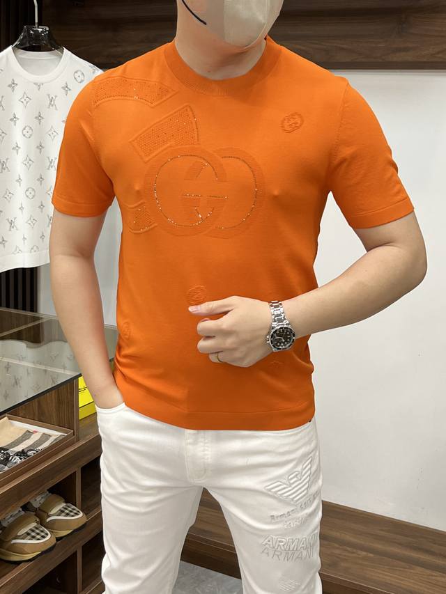 Gucci 古琦-2540Ss夏季新款 专柜时尚大爆款圆领T恤，休闲时尚外穿 内搭必备款，舒适好看上身可见 定制进口高端天丝面料，手感细腻丝滑有质感，上身舒适透