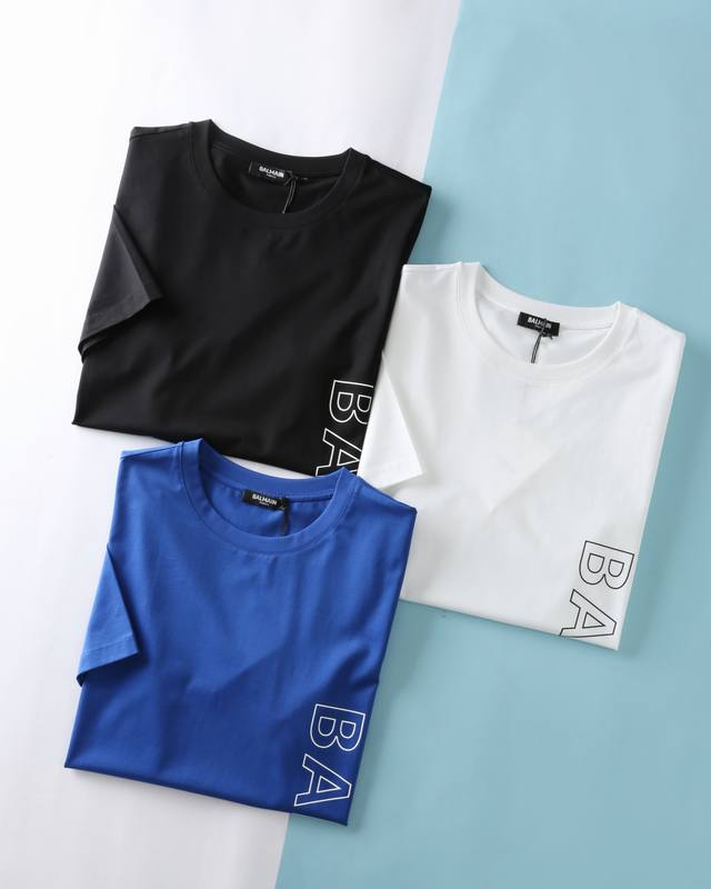 Bm *曼 25Ss春夏新款高支双丝光棉圆领短Tee，男士竖列字母Logo印花休闲圆领短袖T恤衫！贸易公司渠道稀出，同步Gw发售！夏季全新系列单品上线，独特的字