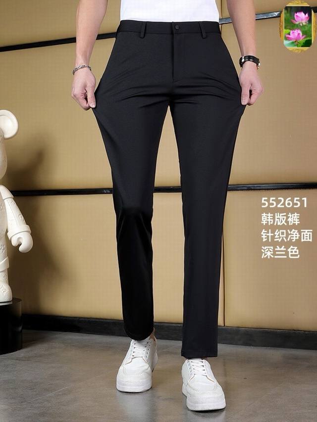 阿玛尼 隔天出货2025年夏季新款 全新品味与价值共享 爆款A休闲裤 身穿着非常舒适 低调不失奢华 穿出去非常有档次,裤型款式和裁剪亦无需多言 上身精致跃然.真