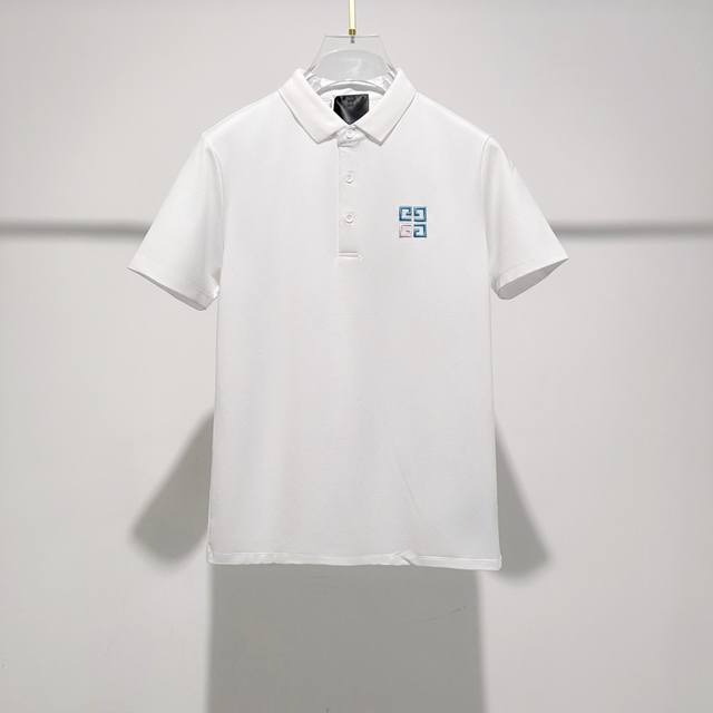 Gvc2025最新款男士短袖Polo衫，品牌最新设计元素！既不单调也不复杂,恰到好处的展现品味！客供顶级定制面料！舒适吸汗透气根本不在话下,面料独具的高奢感呈现