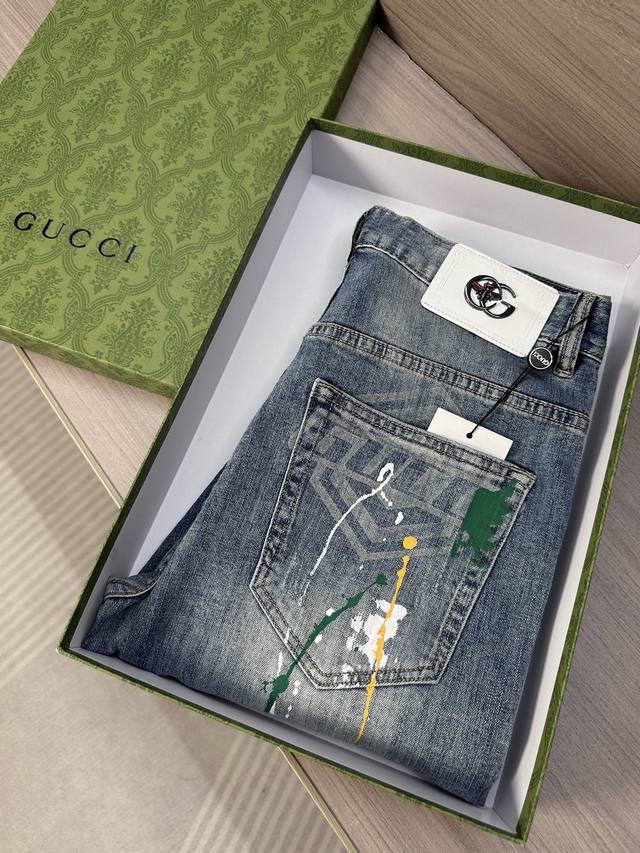 Gu古家25Ss夏季新款牛仔裤，高端品质，面料超级柔软舒适 小直筒版型，彩喷磨破工艺，上身修长，万能搭配款 码数：29，30，31，32，33，34，36，38
