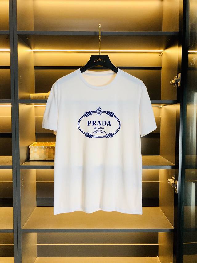 穿240斤 胖子福音 情侣款 码数：M-6Xl 普拉达 Prada 原单品质 2025最新款 男装短袖T恤 衣服 精选专柜订制顶级丝光棉进口面料 所有细节做工完