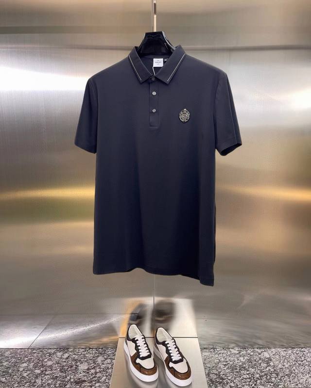 伯尔鲁帝 高端商务 白领 单位人士必入单品！ 无痕压胶冰丝休闲商务短袖Polo，科技面料，冰丝无痕，体感非常棒，手感顺滑质感很棒！弹性好，无任何束缚感，面料自带