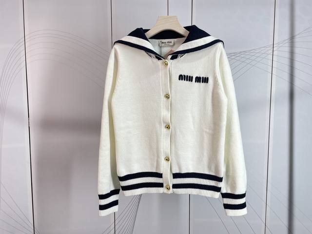 Miumiu新款海军翻领刺绣Logo开衫外套2色三码Sml现货供应