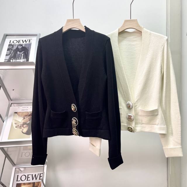 香奈儿&Chanel手工坊重工款开衫Sml现货供应