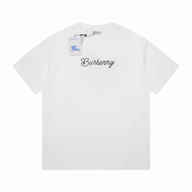 高品质 Burberry 巴宝莉 士兵浪板圆领短袖T恤，面料采用纯棉精梳棉面料，前后采用绒面发泡工艺印花 上身效果宽松休闲，百搭款，三标齐全 ，男女同款 尺码: