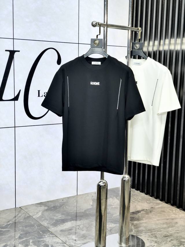 罗意威。2025春夏新品时尚圆领短袖高级定制百搭款式！更有实用感 任何人都可以轻松驾驭 采用莫代尔氨纶面料制作，奢华经典品牌Logo设计，H非常显档次懂货的必须