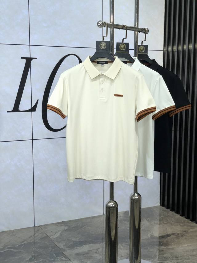 杰尼亚。 2025春夏新款男士标识短袖Polo衫，延续经典商务休闲翻领Polo恤.该款Polo衫采用丝光双面棉质珠地面料制成，隽永设计可跨越时尚潮流。经典款型，