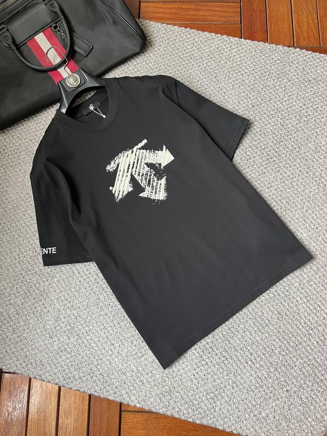 Ds‘’2025春夏新品 三标齐全 260克圆领纯棉短袖T恤 好货不用过多介绍 看细节 专柜码数：M-Xxxl 175 140建议L