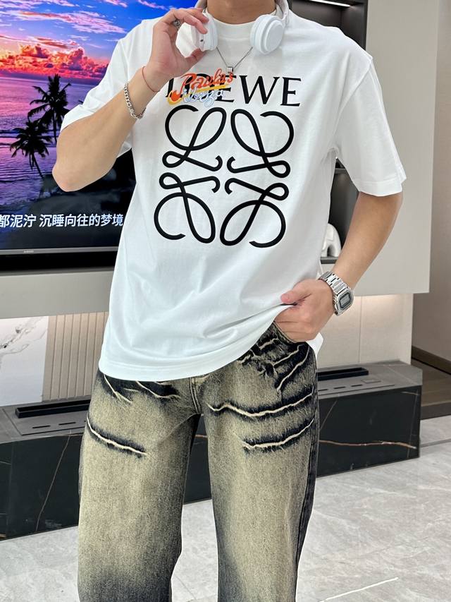 Loewe 2025春夏新品，优选特定原版开发330支双股精棉平纹面料，上身挺阔舒适度佳，外穿内搭随意搭配，男女同款 尺码M-Xxxl