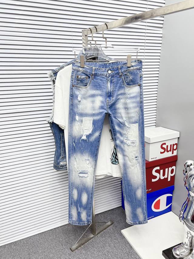 克罗心 2025 春夏款新品 专柜有售 实体店极品牛仔裤专柜原版1:1好货，适合各个年龄段。市场最高版本的欧洲进口面料。舒适柔软亲肤，上身效果超级棒时尚百搭，笔