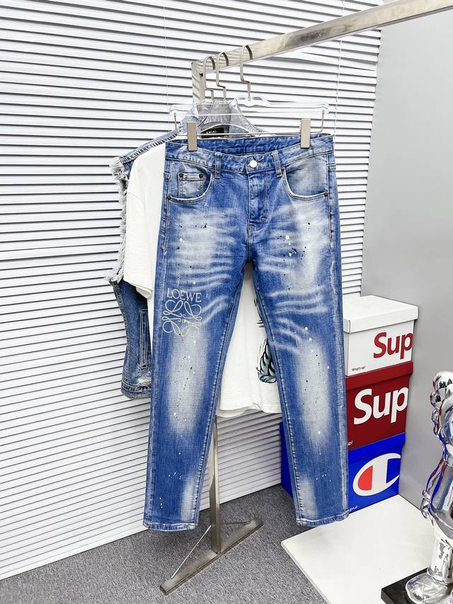 罗意威 2025 春夏款新品 专柜有售 实体店极品牛仔裤专柜原版1:1好货，适合各个年龄段。市场最高版本的欧洲进口面料。舒适柔软亲肤，上身效果超级棒时尚百搭，笔