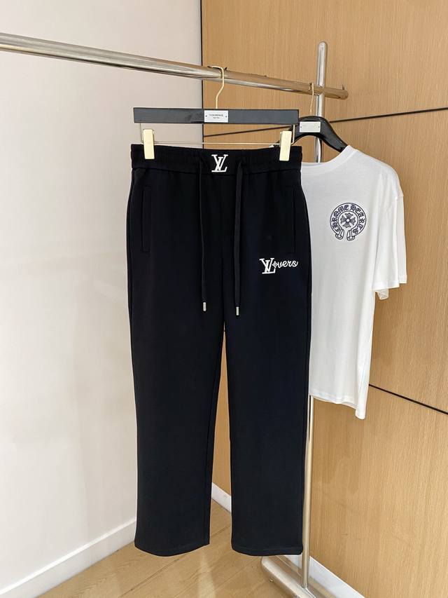 Lv25Ss春夏新款休闲裤.定制铜氨丝空气层混纺面料，抗皱不粘灰抗静电，面料柔软舒适有垂感.立挺上身有型、立体裁剪设计拉长腿部线条，显高显瘦.松紧腰带设计，收放
