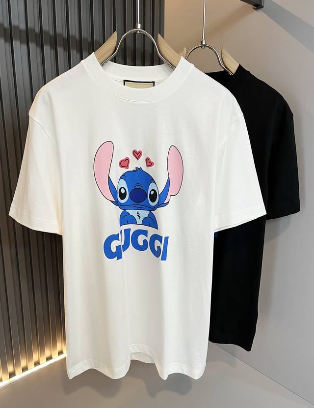 Gucc*古家 2025春夏新款男女同情侣款休闲宽松棉质圆领短袖T恤衫！贸易公司渠道稀出，同步官网发售 ！ 2025春夏最新系列，经典时尚设计元素，为全新系列注