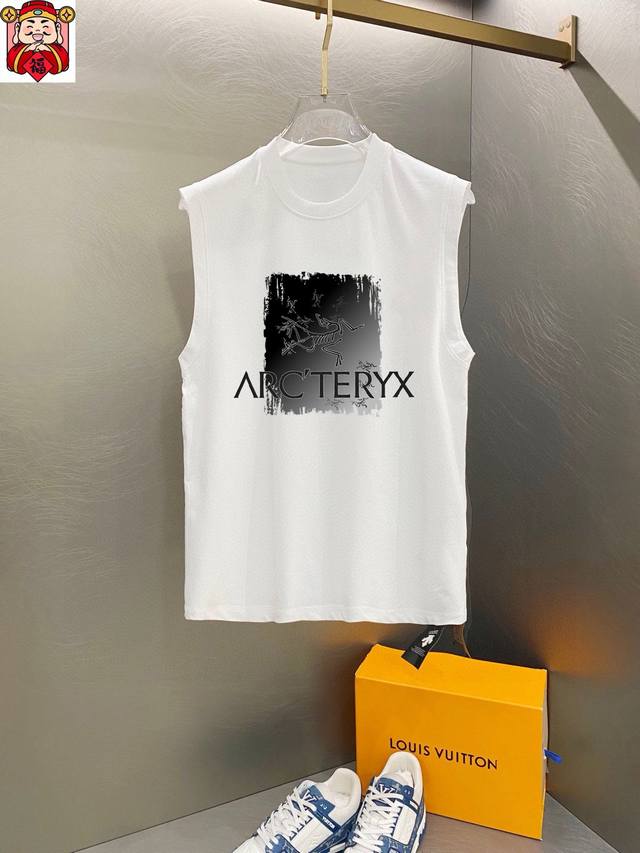 直 品牌 Arcteryx 始祖鸟 2025夏季新品背心T袖 经典简约款式 任何人都可以轻松驾驶 进口定制丝光棉面料 手软舒适有型 吸汗透气 ，胸前经典品牌字母