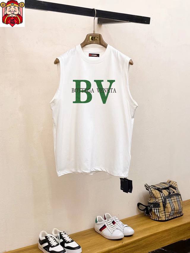 直 品牌 Bv 2025夏季新品背心T袖 经典简约款式 任何人都可以轻松驾驶 进口定制丝光棉面料 手软舒适有型 吸汗透气 ，胸前经典品牌字母Logo设计 奢华时